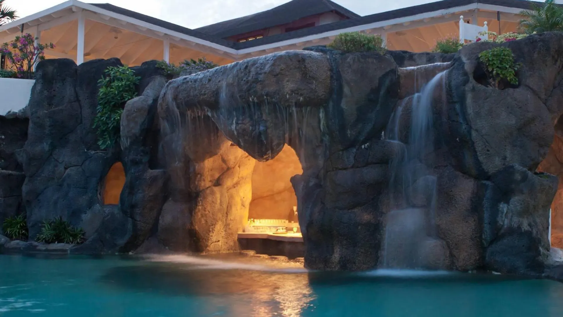 Crystal Cove By Elegant Hotels - All-Inclusive Сент-Джеймс