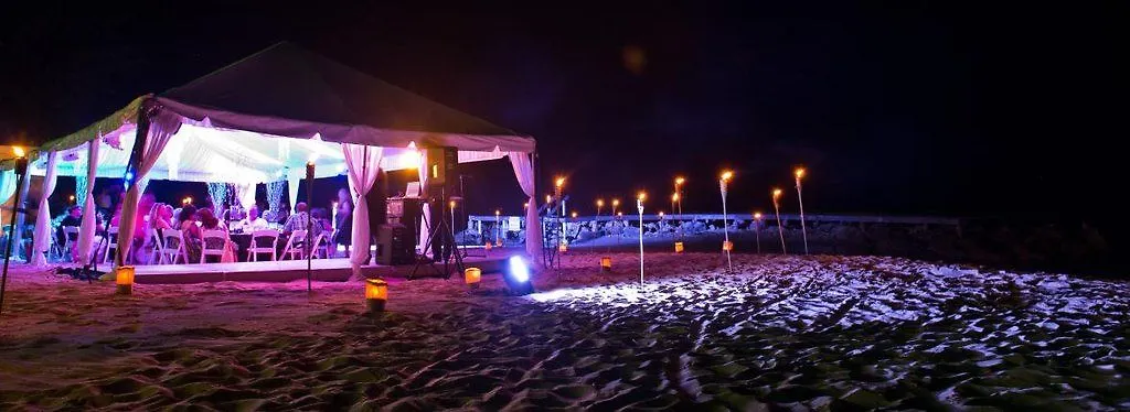 Crystal Cove By Elegant Hotels - All-Inclusive Сент-Джеймс 4*,