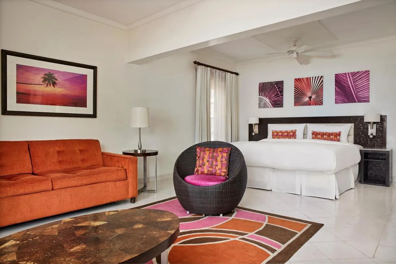 Crystal Cove By Elegant Hotels - All-Inclusive Saint James 4*,