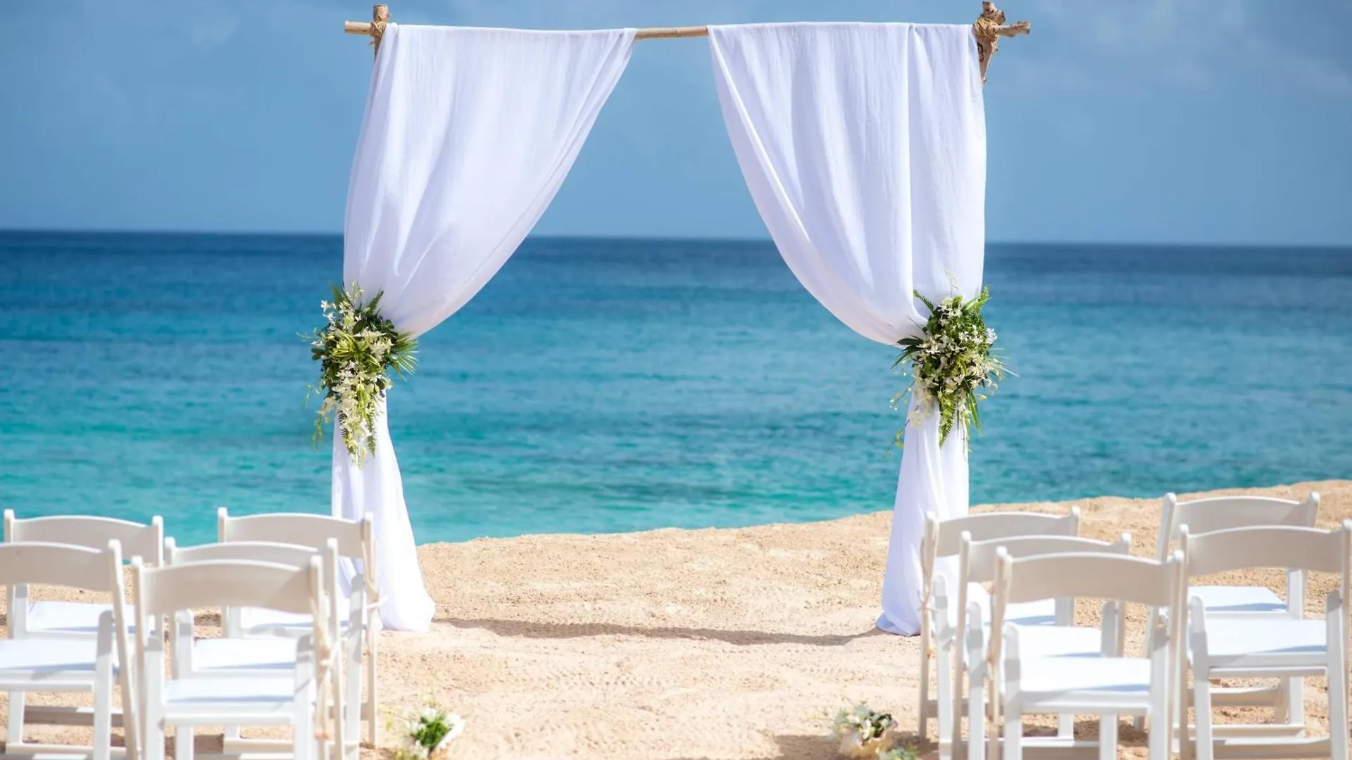 Crystal Cove By Elegant Hotels - All-Inclusive Saint James