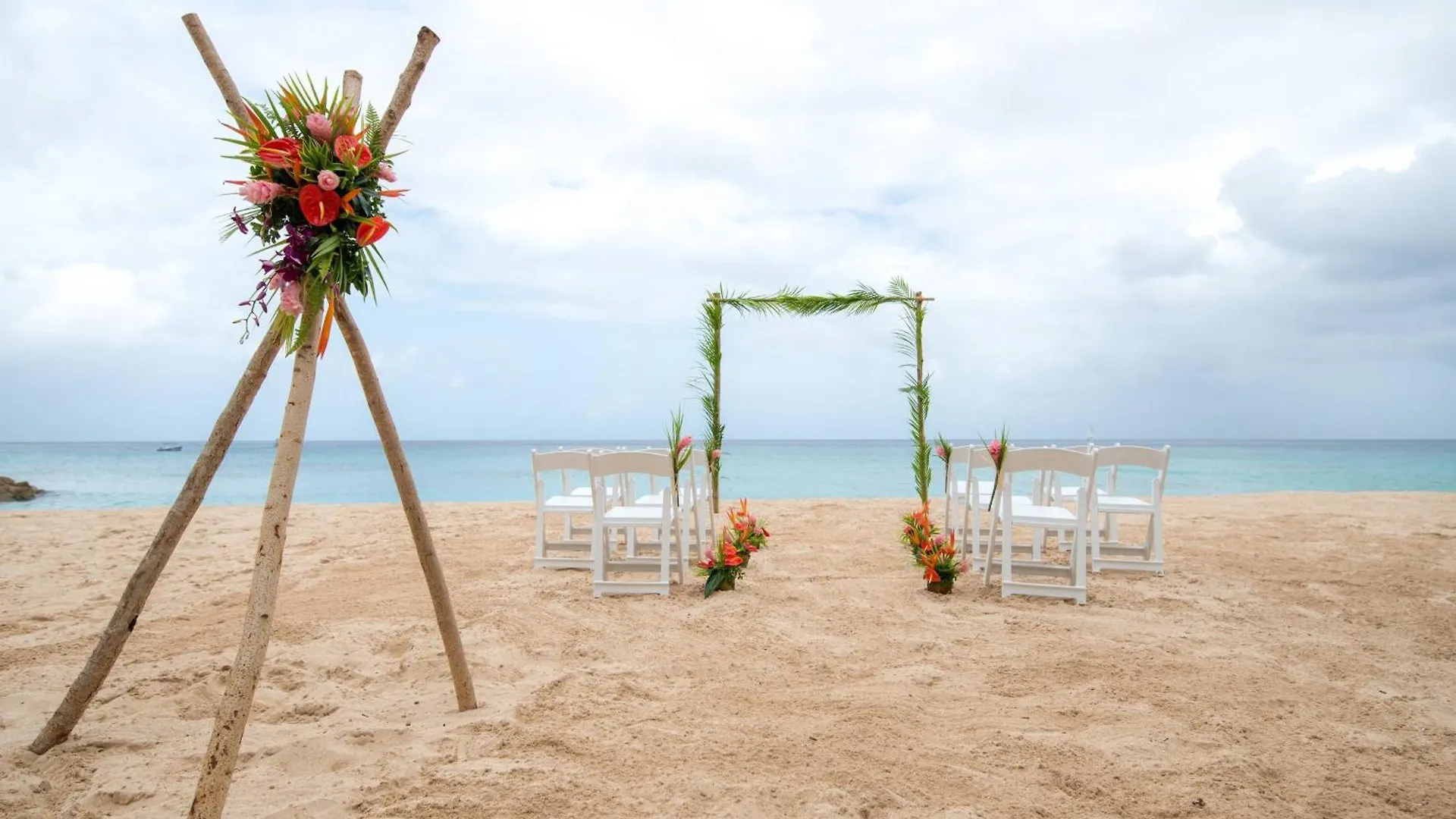 Crystal Cove By Elegant Hotels - All-Inclusive Saint James 4*,
