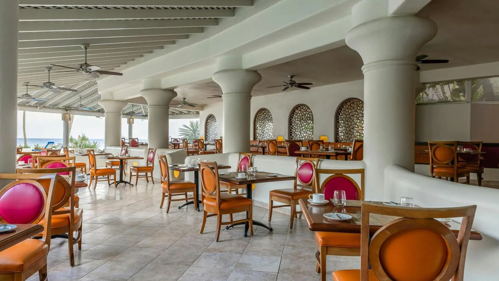 Crystal Cove By Elegant Hotels - All-Inclusive Saint James